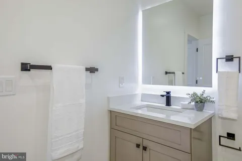 $799,900 | 424 Taylor Street Northwest, Unit B, Washington, DC 20011