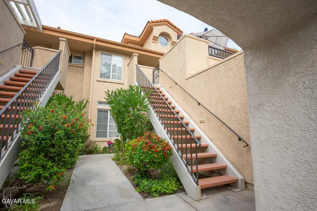 a view of outdoor space yard and front view of a house