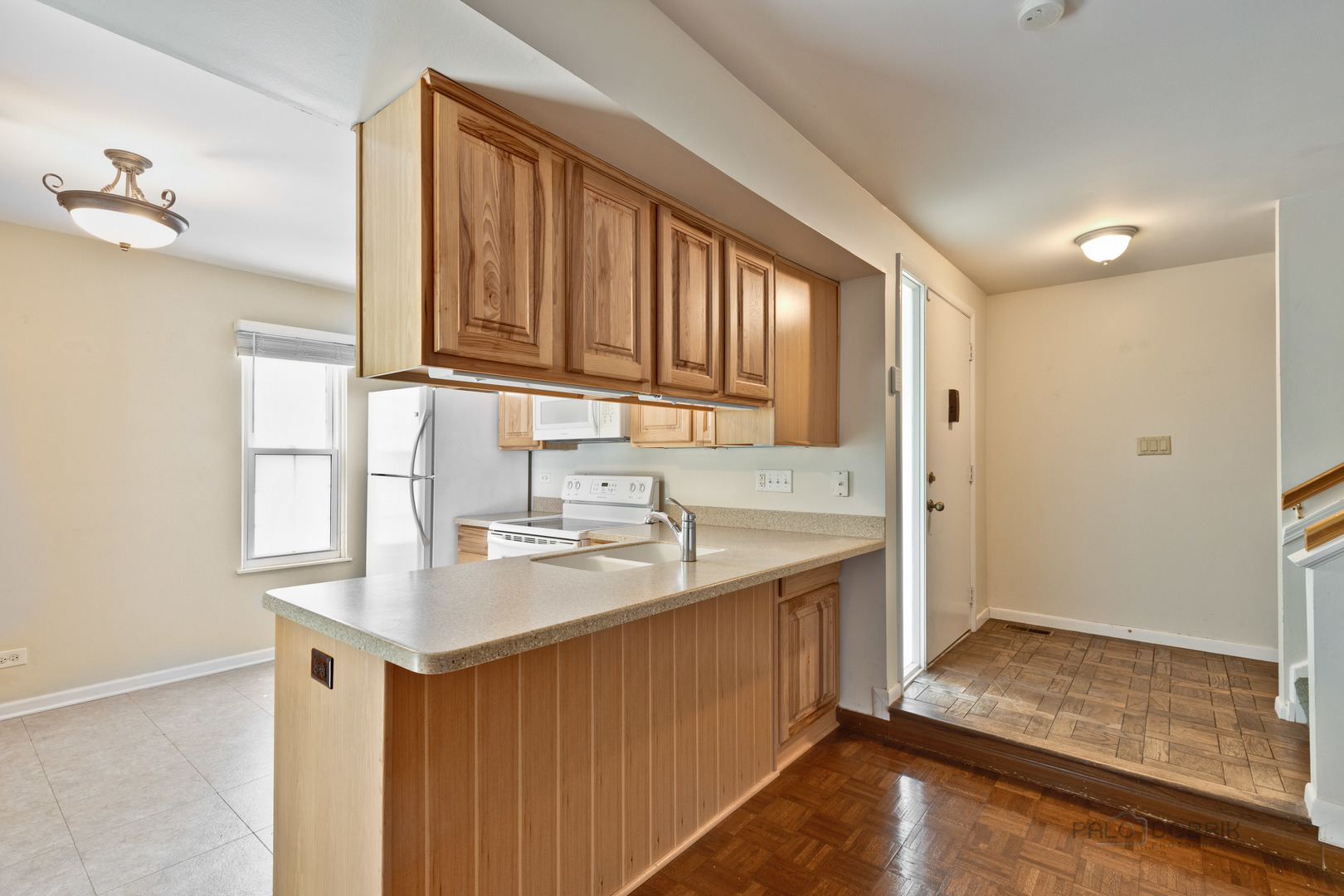 717 Wakefield Road Gurnee, IL 60031 - Photo 8 of 27
