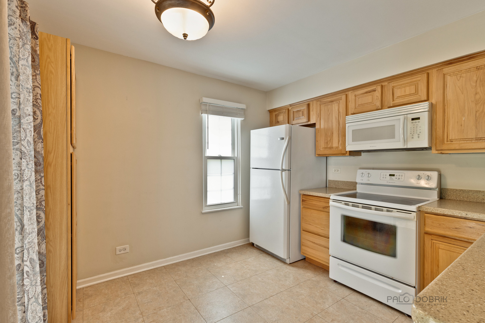 717 Wakefield Road Gurnee, IL 60031 - Photo 9 of 27