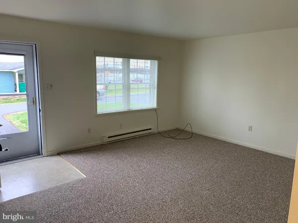 $950 | 11 Edward Drive, Unit A, Greencastle, PA 17225