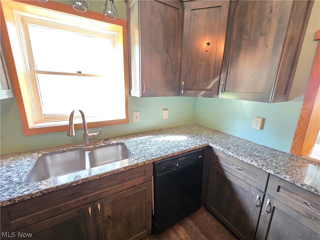 14298 Chardon-Windsor Road Chardon, OH 44024 - Photo 8 of 43