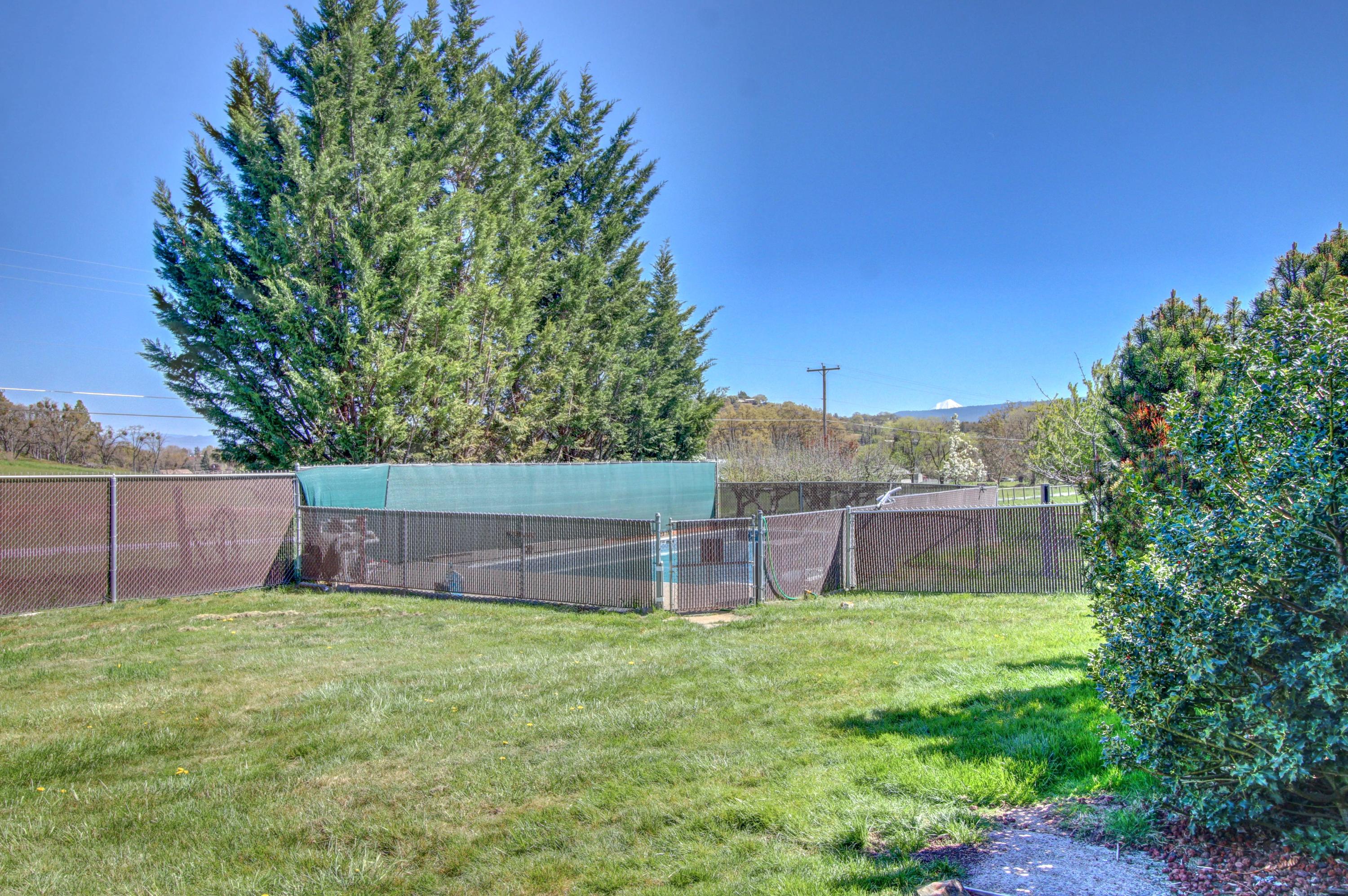 3055 Burrell Road Medford, OR 97501 - Photo 41 of 45 06 Front Yar