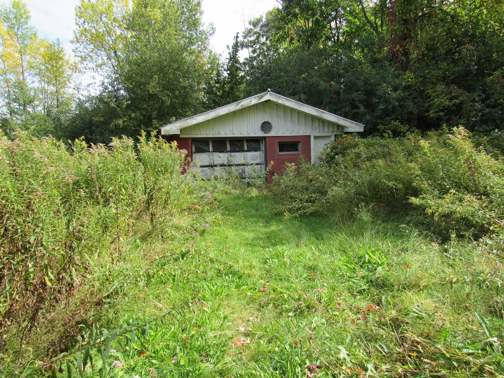 112 Lyons Road Plattsburgh, NY 12901 - Photo 8 of 49 Gallery Image 8