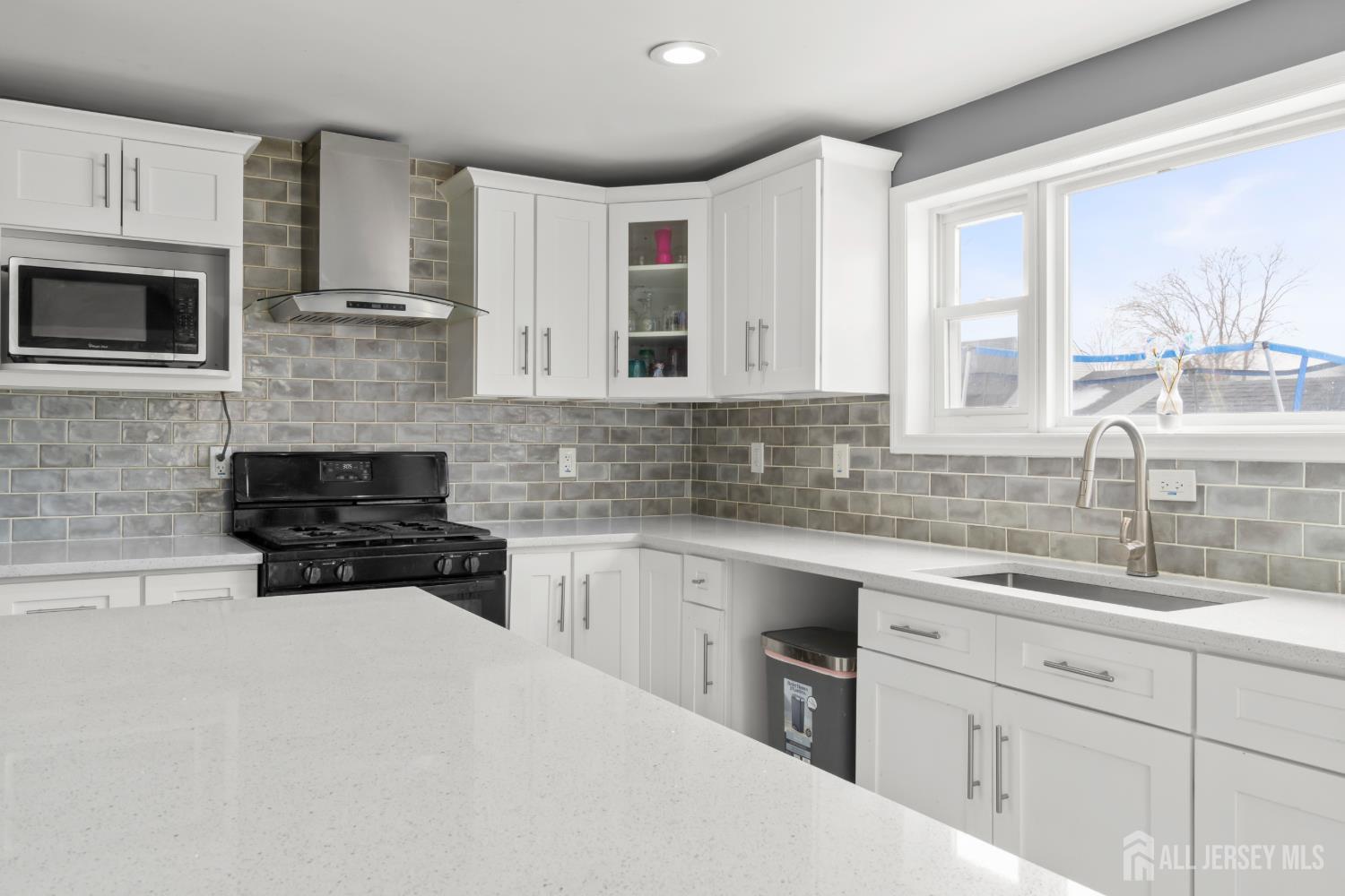 429 1st Street Middlesex, NJ 08846 - Photo 12 of 29