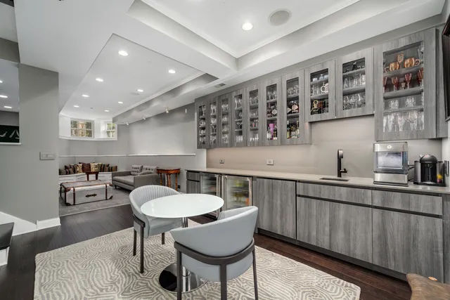 $2,995,000 | 1938 North Hudson Avenue, Chicago, IL 60614