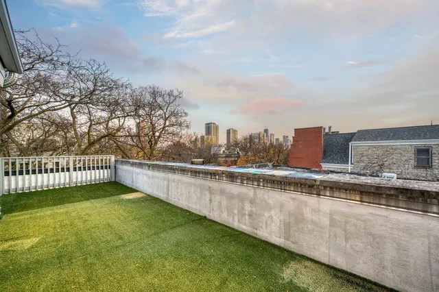 $2,995,000 | 1938 North Hudson Avenue, Chicago, IL 60614