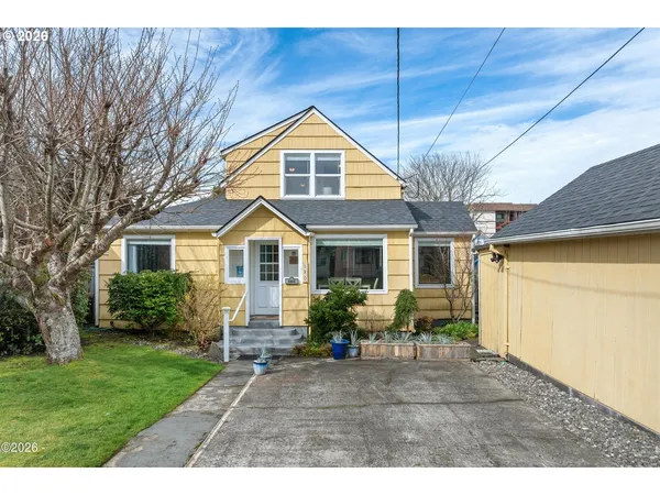 $725,000 | 580 South Columbia Street, Seaside, OR 97138