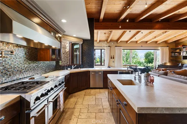$5,495,000 | 27409 Pacific Coast Highway, Malibu, CA 90265