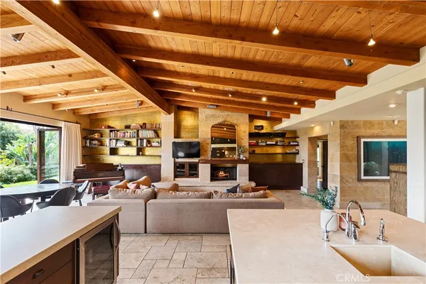 $5,495,000 | 27409 Pacific Coast Highway, Malibu, CA 90265