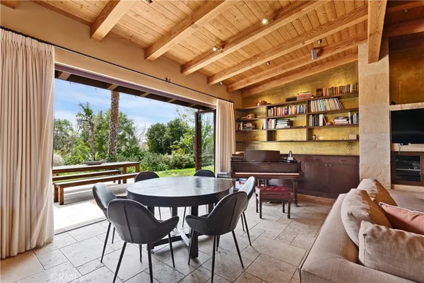 $5,495,000 | 27409 Pacific Coast Highway, Malibu, CA 90265