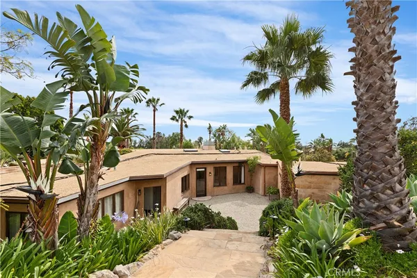 $5,495,000 | 27409 Pacific Coast Highway, Malibu, CA 90265