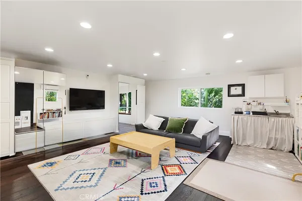 $5,495,000 | 27409 Pacific Coast Highway, Malibu, CA 90265