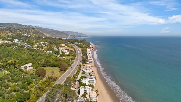 $5,495,000 | 27409 Pacific Coast Highway, Malibu, CA 90265