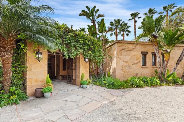 $5,495,000 | 27409 Pacific Coast Highway, Malibu, CA 90265