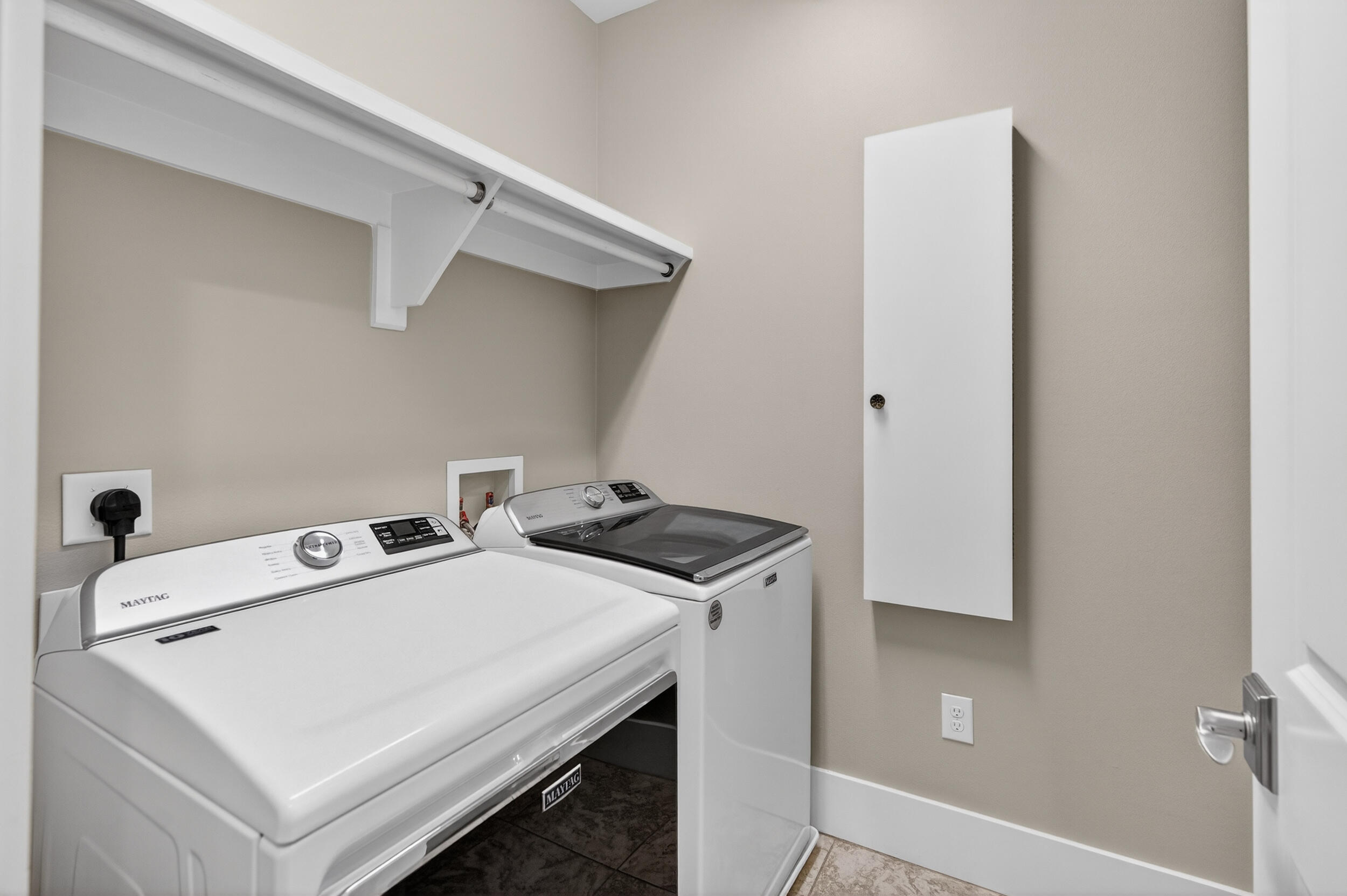 563 Sandgrass Boulevard Santa Rosa Beach, FL 32459 - Photo 41 of 73 a utility room with dryer and washer