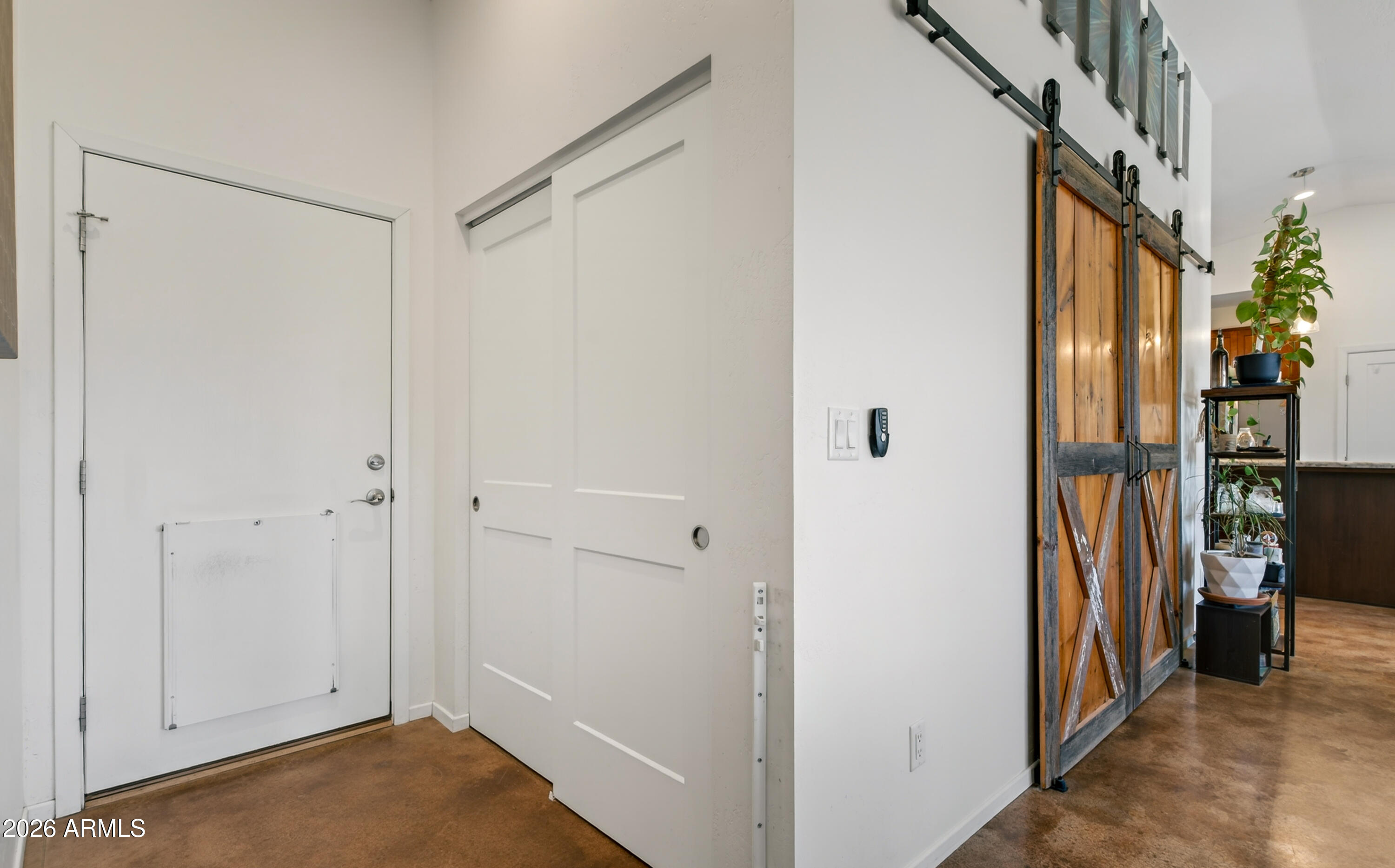 2771 South Country Hill Road Cornville, AZ 86325 - Photo 19 of 48 a view of a hallway with a elevator