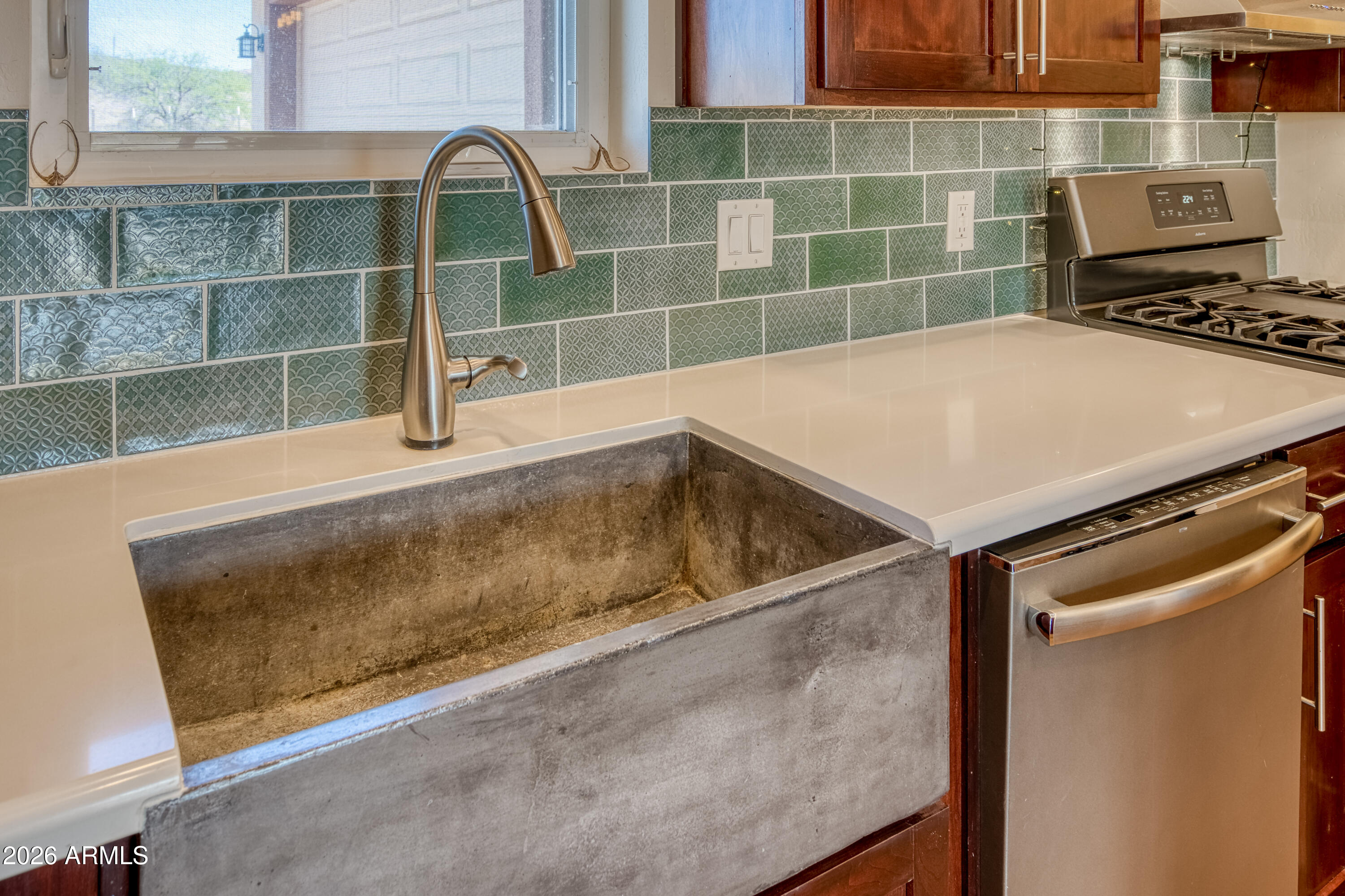 2771 South Country Hill Road Cornville, AZ 86325 - Photo 31 of 48 a bathroom with a sink and a mirror