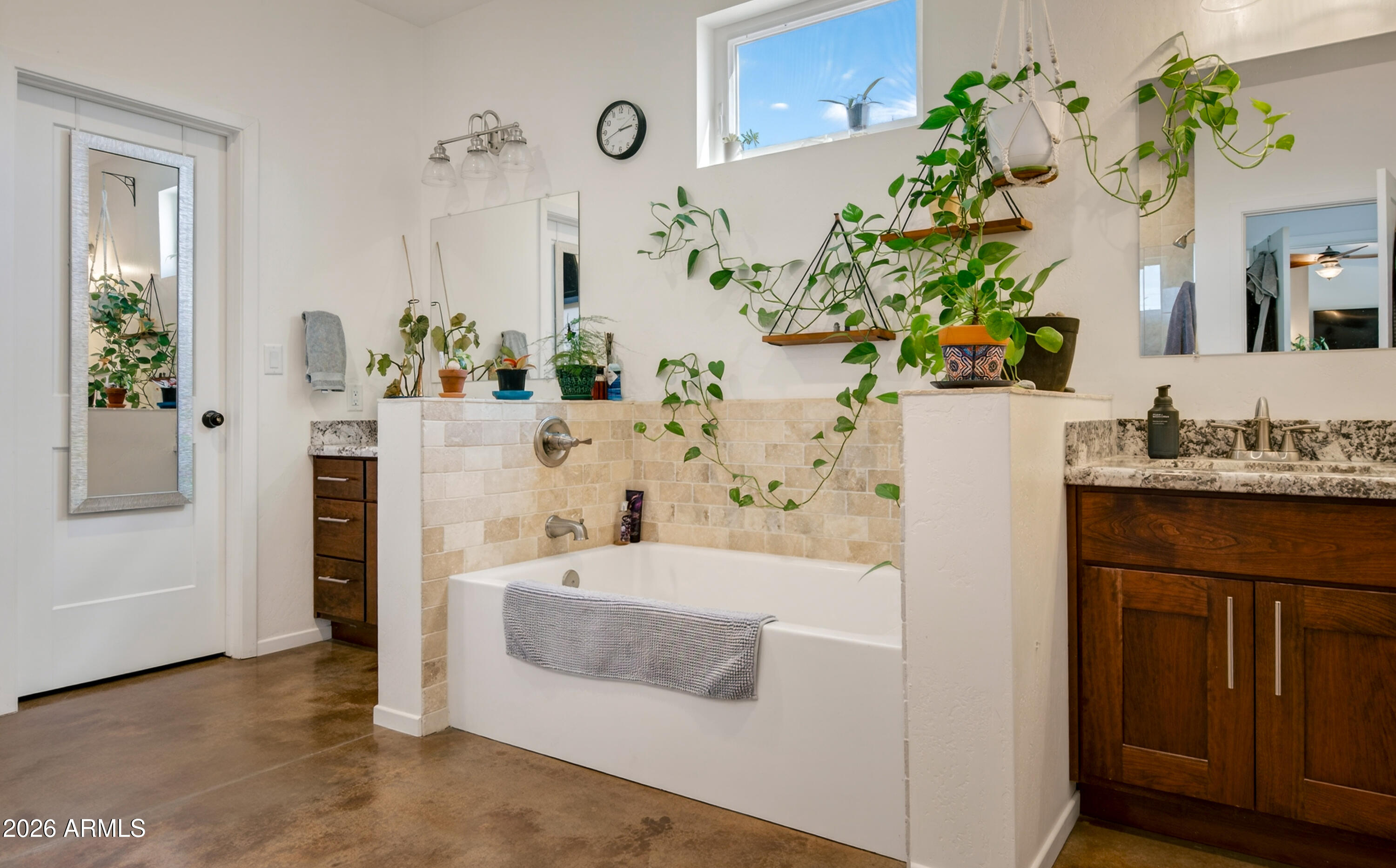 2771 South Country Hill Road Cornville, AZ 86325 - Photo 40 of 48 a white bath tub sitting next to a white sink