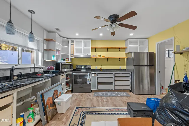 $975,000 | 3208 Shady Grove Road, Durham, NC 27703