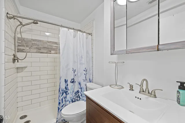 $975,000 | 3208 Shady Grove Road, Durham, NC 27703