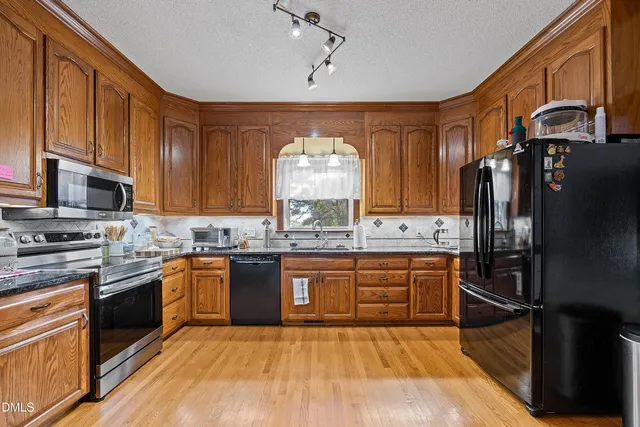 $975,000 | 3208 Shady Grove Road, Durham, NC 27703