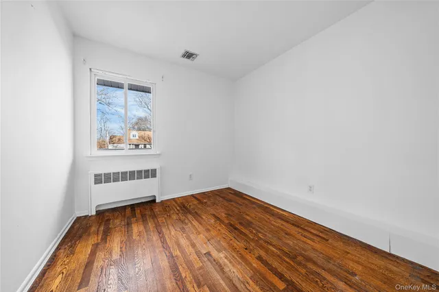 $749,000 | 28 Ellen Place, Kings Park, NY 11754