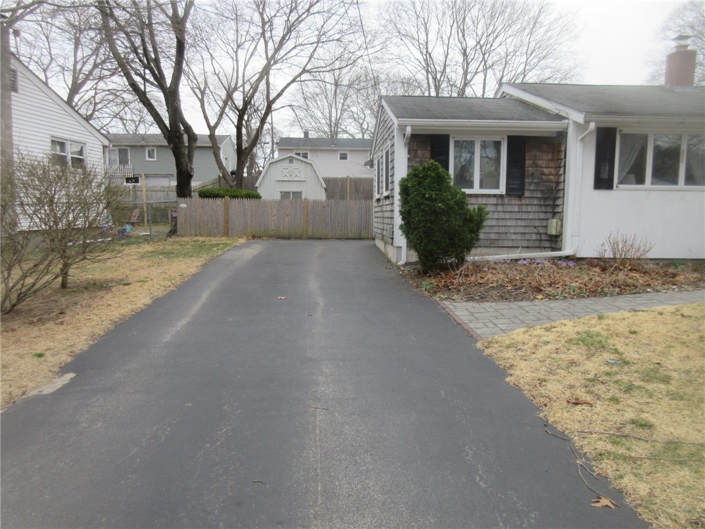 70 Keeley Avenue Warwick, RI 02886 - Photo 15 of 15 Driveway