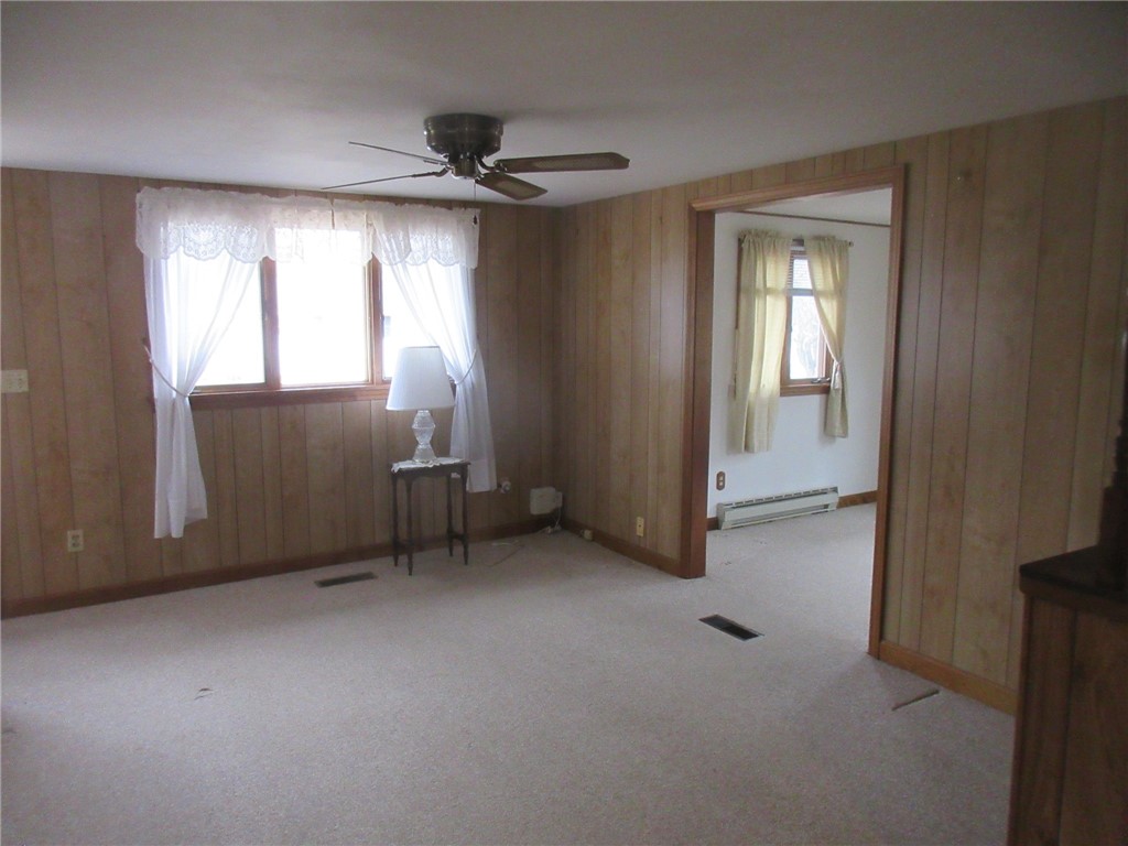 70 Keeley Avenue Warwick, RI 02886 - Photo 5 of 15 Living room