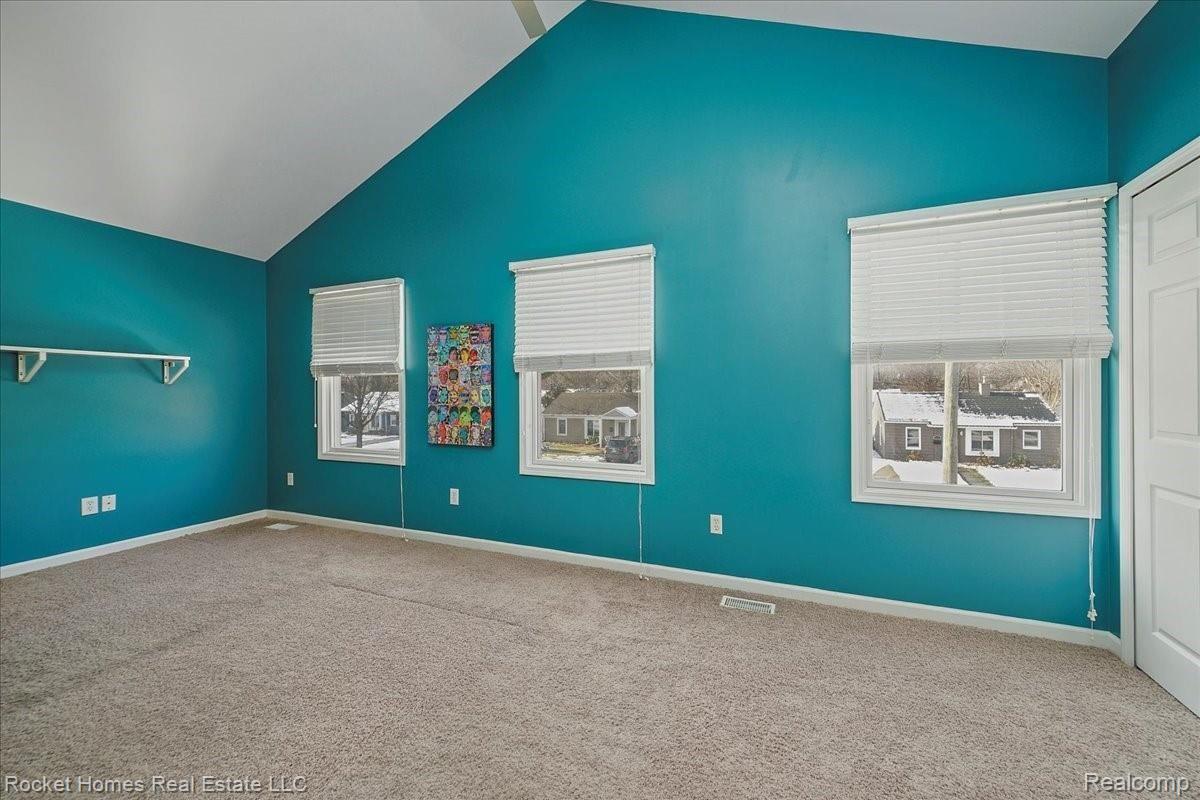 570 Stratford Road Ferndale, MI 48220 - Photo 15 of 32 15-Main Bedroom.jpg