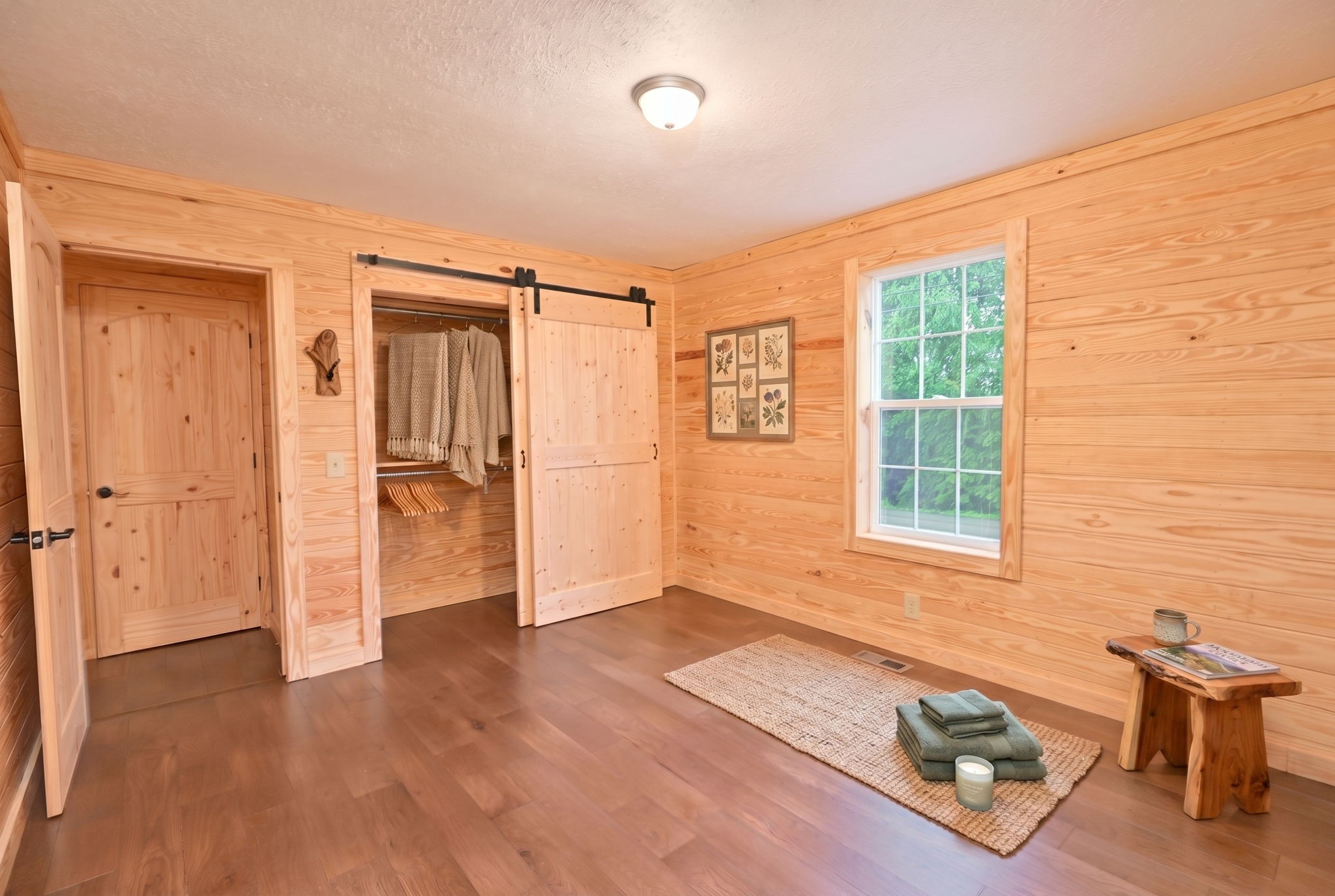 292 Harmony Road Gainesboro, TN 38562 - Photo 48 of 61 a view of livingroom with hardwood