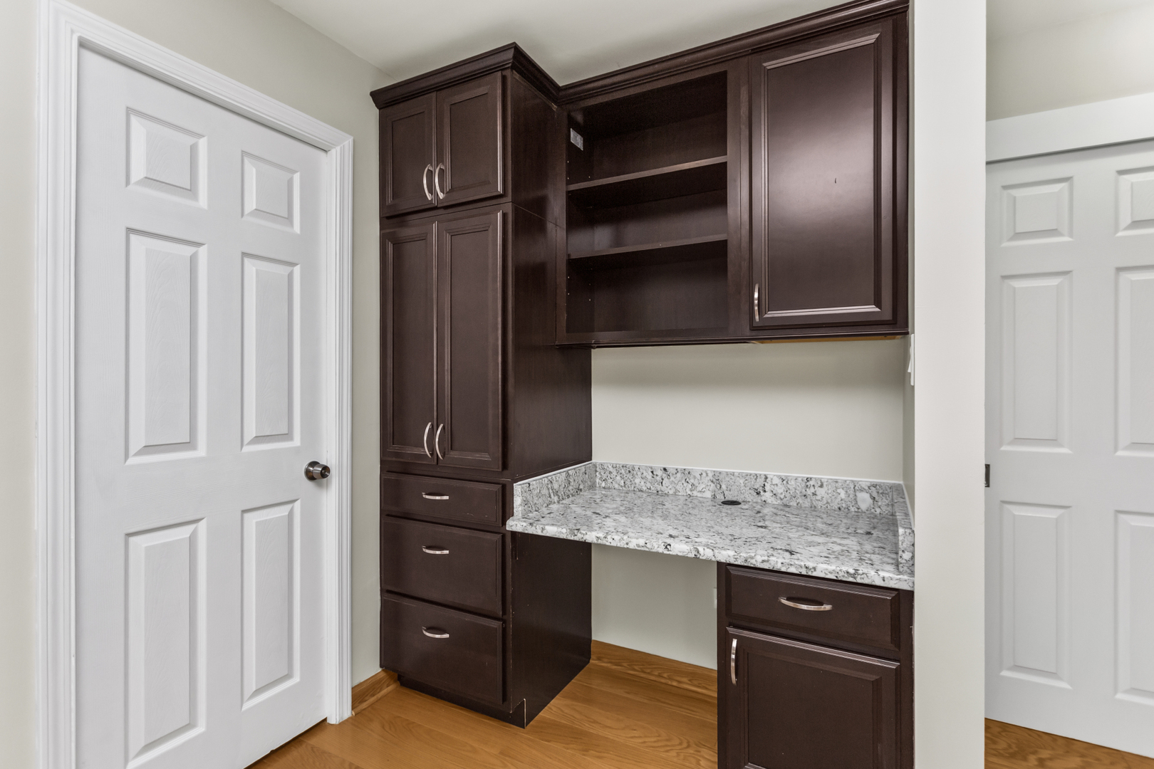 2909 North Sheridan Road, Unit 1601 Chicago, IL 60657 - Photo 13 of 29 Gallery Image 13