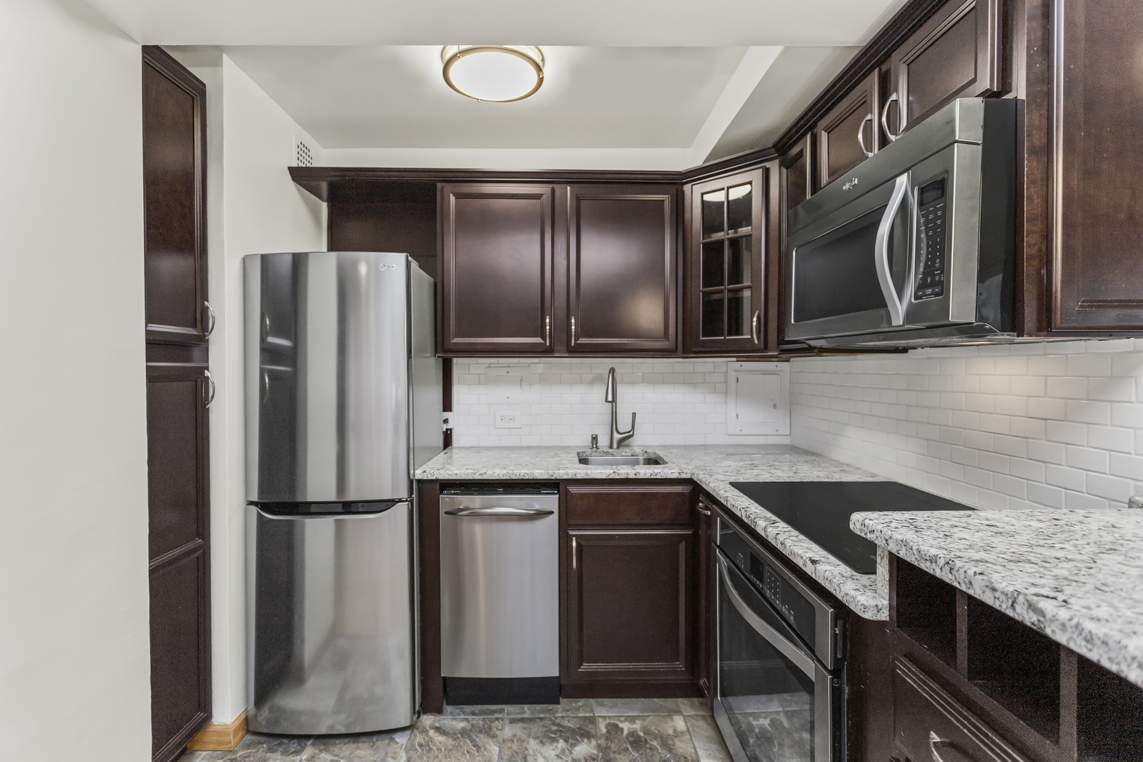 2909 North Sheridan Road, Unit 1601 Chicago, IL 60657 - Photo 15 of 29 Gallery Image 15