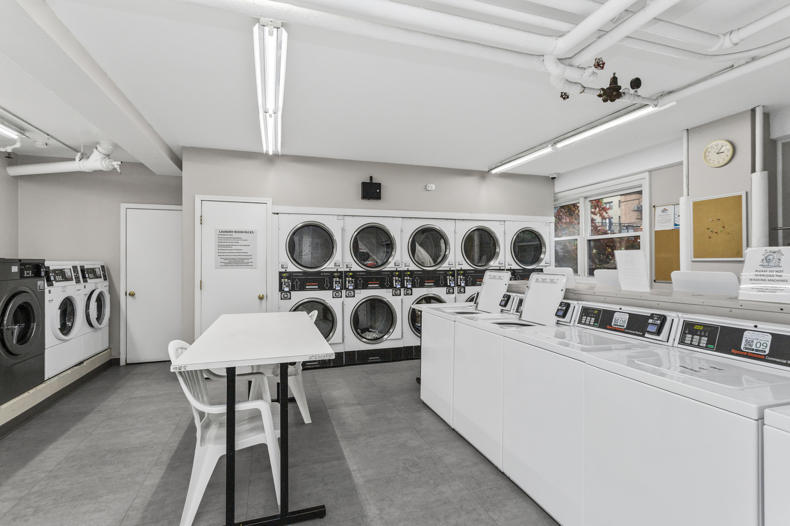 2909 North Sheridan Road, Unit 1601 Chicago, IL 60657 - Photo 17 of 29 Gallery Image 17