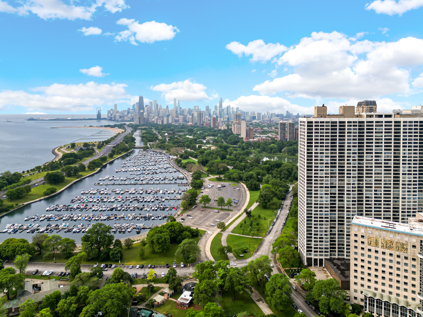2909 North Sheridan Road, Unit 1601 Chicago, IL 60657 - Photo 25 of 29 Gallery Image 25
