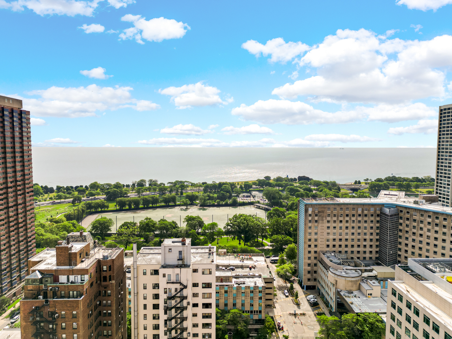 2909 North Sheridan Road, Unit 1601 Chicago, IL 60657 - Photo 26 of 29 Gallery Image 26