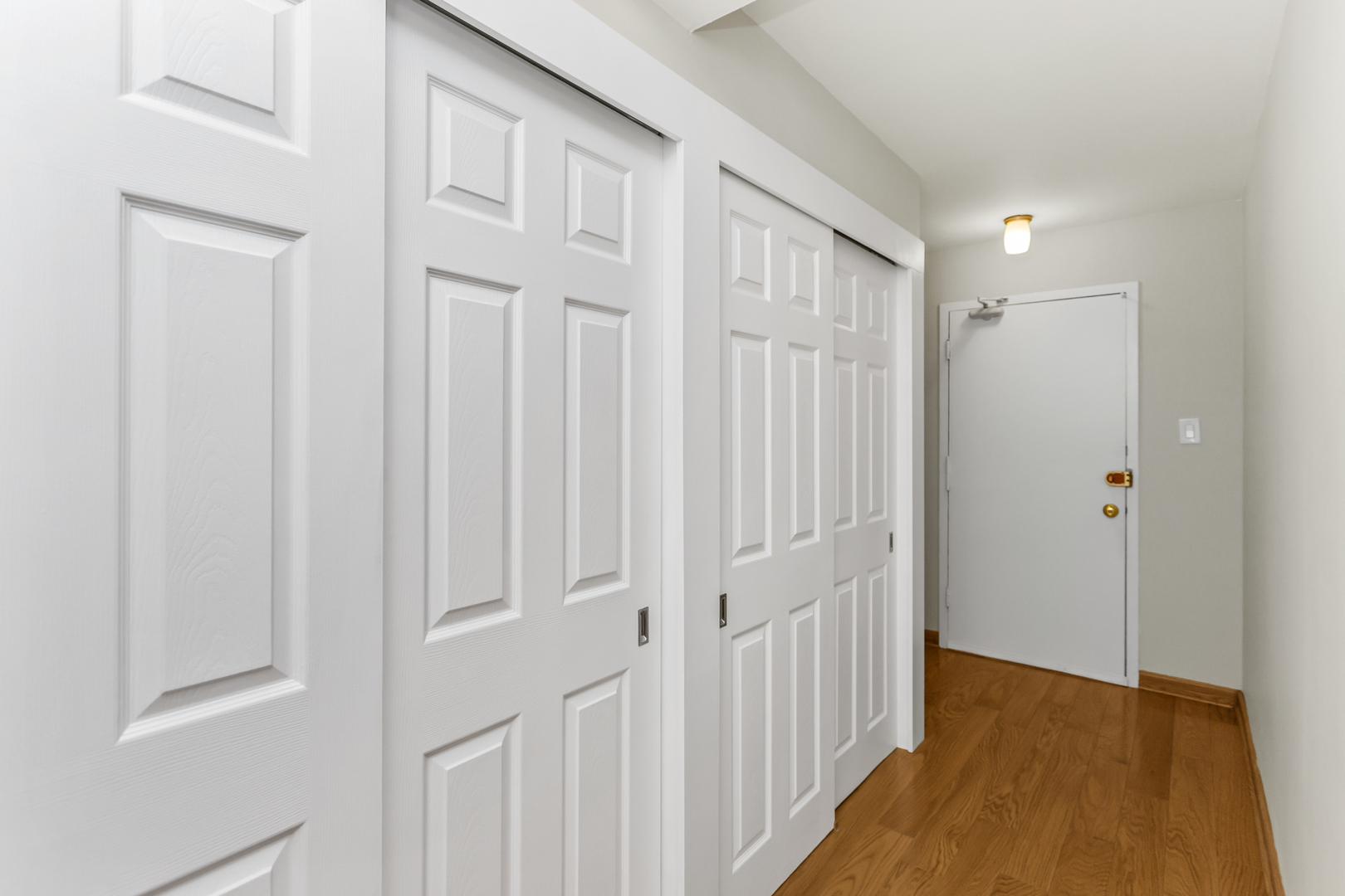 2909 North Sheridan Road, Unit 1601 Chicago, IL 60657 - Photo 4 of 29 Gallery Image 4