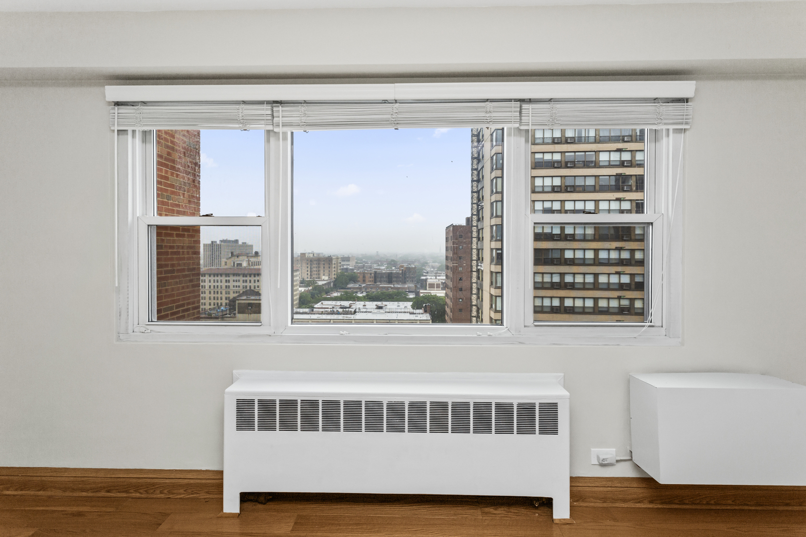 2909 North Sheridan Road, Unit 1601 Chicago, IL 60657 - Photo 6 of 29 Gallery Image 6
