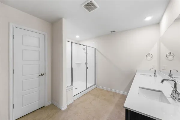 $2,350 | 1332 Pierce Lane, Royse City, TX 75189