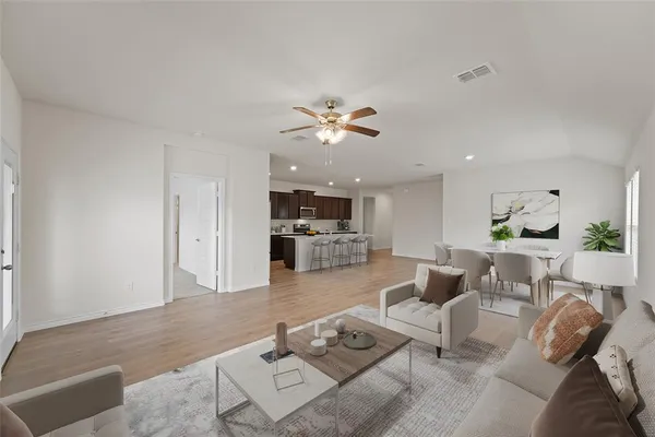 $2,350 | 1332 Pierce Lane, Royse City, TX 75189