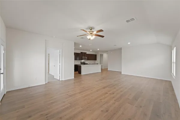 $2,350 | 1332 Pierce Lane, Royse City, TX 75189