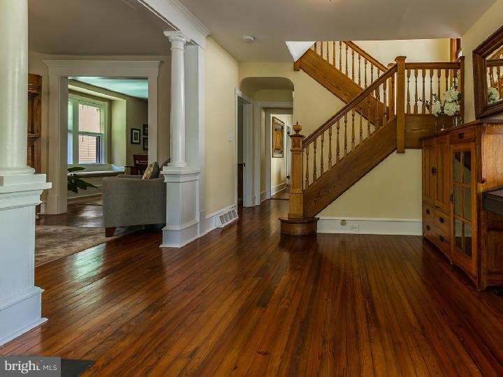 232 Centre Street Haddonfield, NJ 08033 - Photo 4 of 24 Gallery Image 4