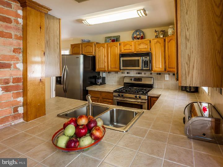 232 Centre Street Haddonfield, NJ 08033 - Photo 8 of 24 Gallery Image 8