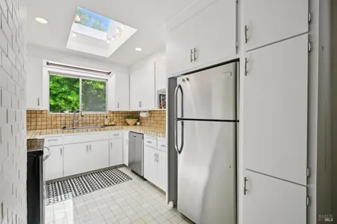 $1,150,000 | 271 Irwin Street, San Rafael, CA 94901