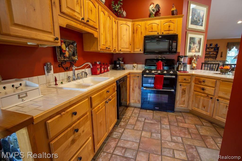 9651 Masters Road Goodells, MI 48027 - Photo 10 of 33
