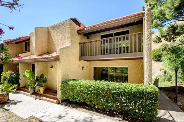 $780,000 | 9555 VÃa Venezia, Burbank, CA 91504