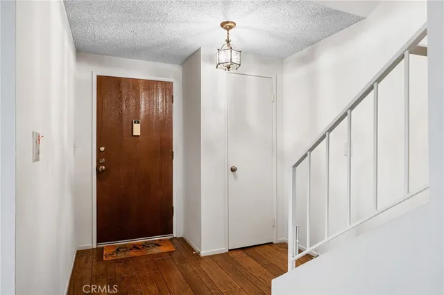 $780,000 | 9555 VÃa Venezia, Burbank, CA 91504