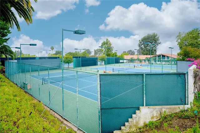 $780,000 | 9555 VÃa Venezia, Burbank, CA 91504