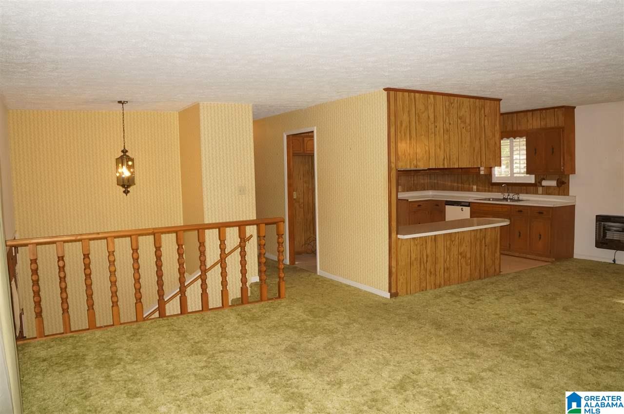 531 Center Point Road Sylacauga, AL 35151 - Photo 4 of 34