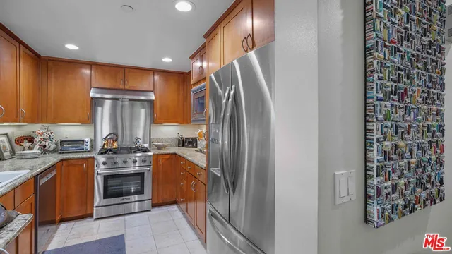 $1,098,000 | 2240 South Beverly Glen Boulevard, Unit 103, Los Angeles, CA 90064